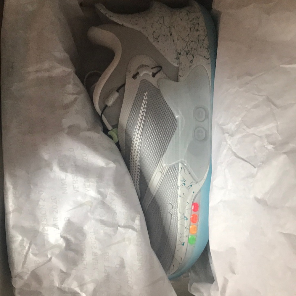**DeadStock Nike bb Adapt wolf grey